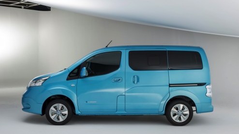 Elektrische personenbus Nissan e-NV200 in gebruik bij Taxi Electric Amsterdam.