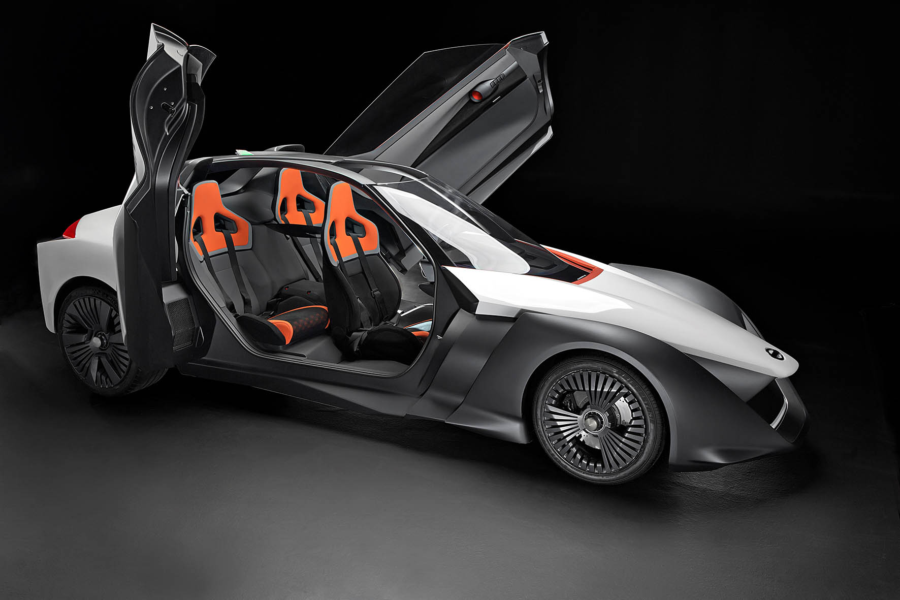 Nissan presenteert de elektrische auto voor autoliefhebbers. Geen Tesla maar de BladeGlider Concept.