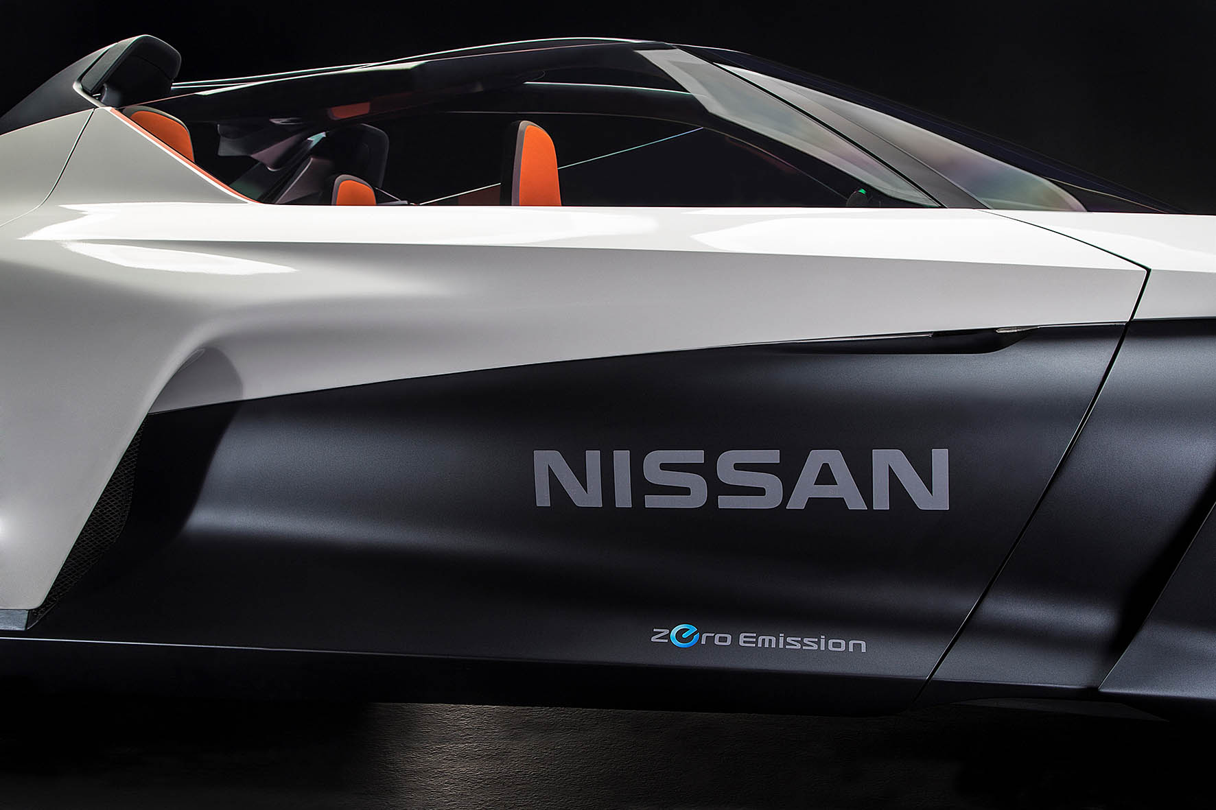 Nissan presenteert de elektrische auto voor autoliefhebbers. Geen Tesla maar de BladeGlider Concept.