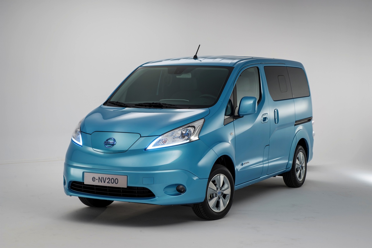 Nissan naar AutoRAI 2015 met LEAF en e-NV200 Evalia.