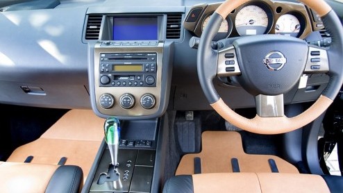 Het was al een tijd bekend dat de ingenieurs van Nissan Engeland met twee speciale uitvoeringen van de 350Z en de Murano bezig waren, maar fotos van de autos hebben we nog niet gezien.