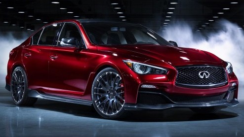 Q50 Eau Rouge van Infiniti laat zich al zien, voorafgaand aan debuut Detroit Auto Show.