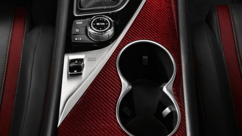 Q50 Eau Rouge van Infiniti laat zich al zien, voorafgaand aan debuut Detroit Auto Show.