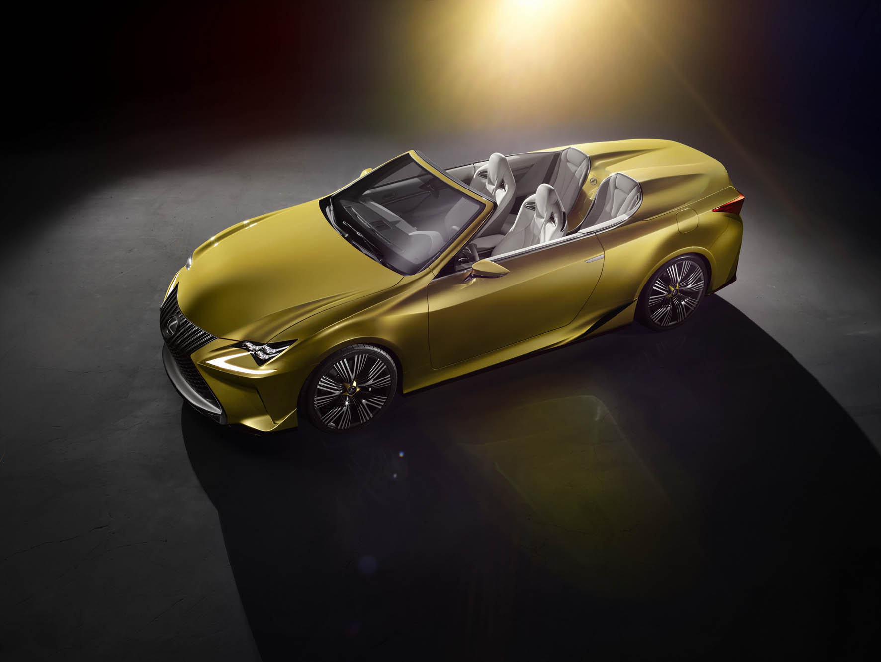 Lexus met twee Europese primeurs en een wereldprimeur naar Autosalon van Geneve 2015.