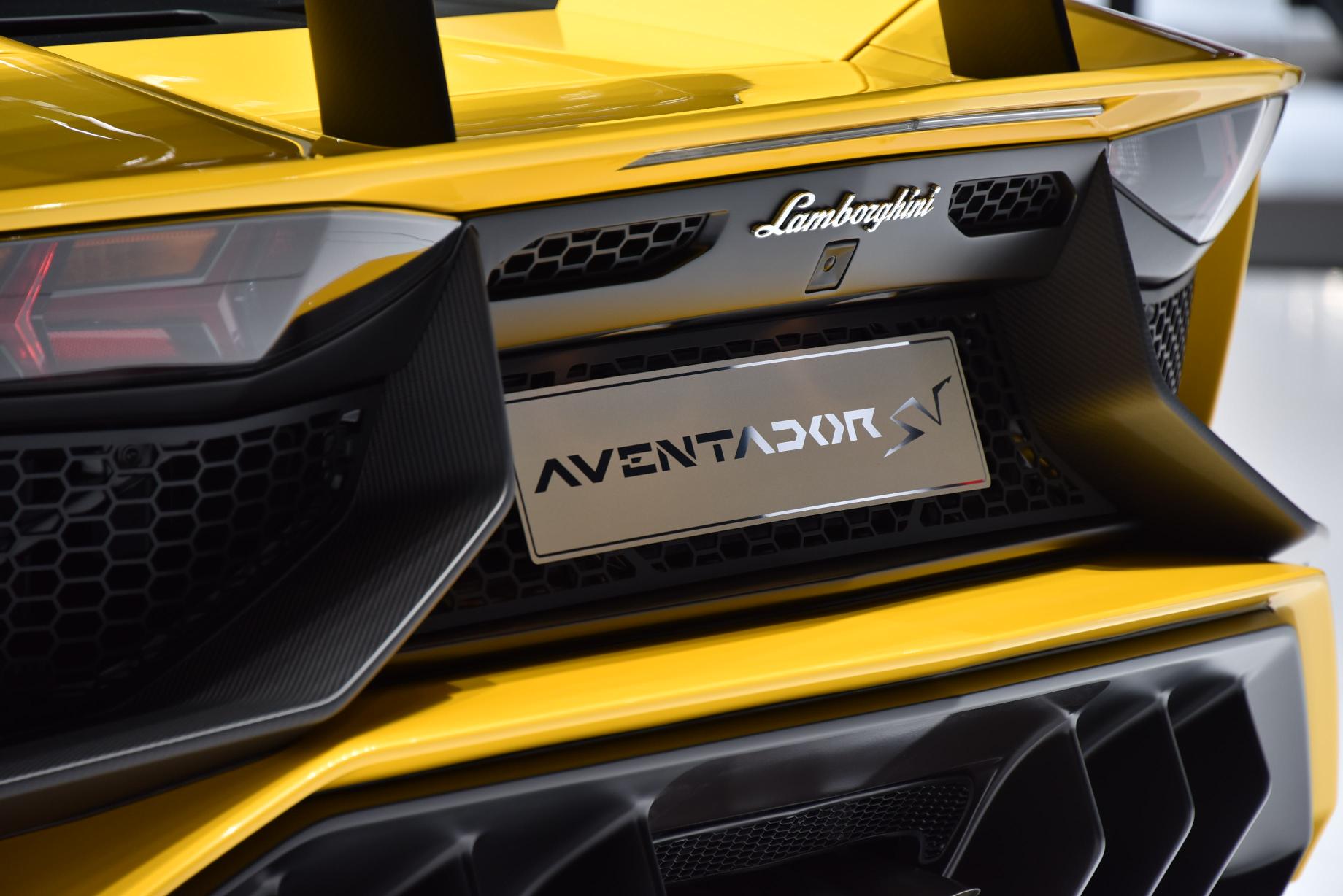 Na vier jaar presenteert Lamborghini de nog snellere Aventador LP 750-4 SV 'Superveloce' in Genve.