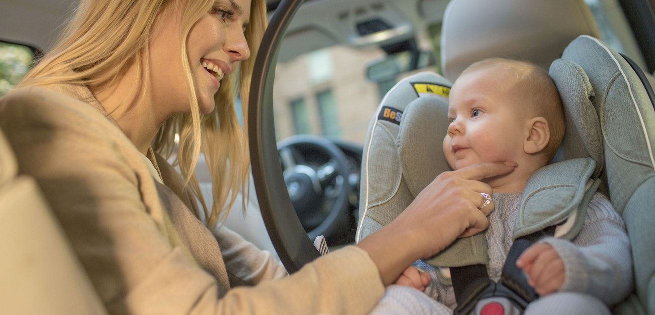 De Noorse BeSafe kinderzitjes scoren maximaal op veiligheid en comfort. Deze vervoeren kinderen tegen de rijrichting in, een bewezen concept uit de Noorse verkeersstatistieken.