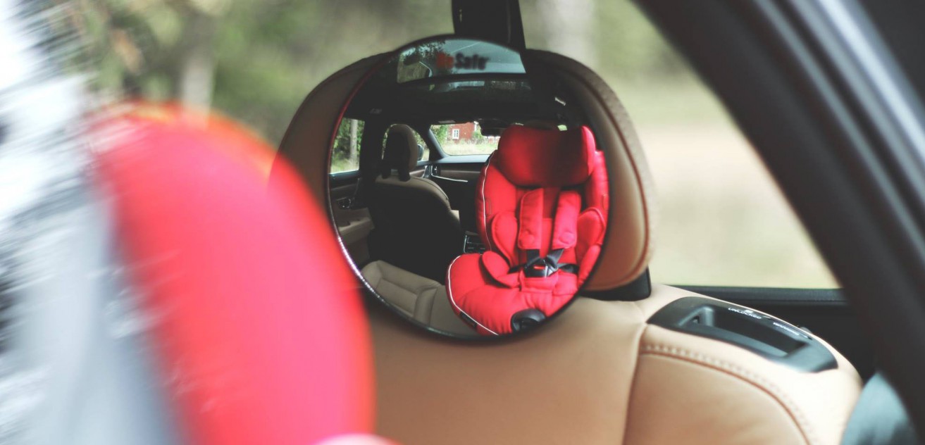 De Noorse BeSafe kinderzitjes scoren maximaal op veiligheid en comfort. Deze vervoeren kinderen tegen de rijrichting in, een bewezen concept uit de Noorse verkeersstatistieken.