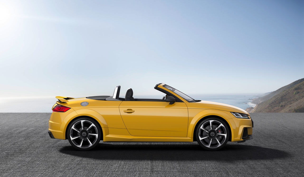 Nieuwe Audi TT RS Coupe en Roadster geintroduceerd. Ze staan in het najaar van 2016 in de showroom en gaan aan de bak met de 400 pk sterke 2.5 TFSI vijfcilinder. Knallen!