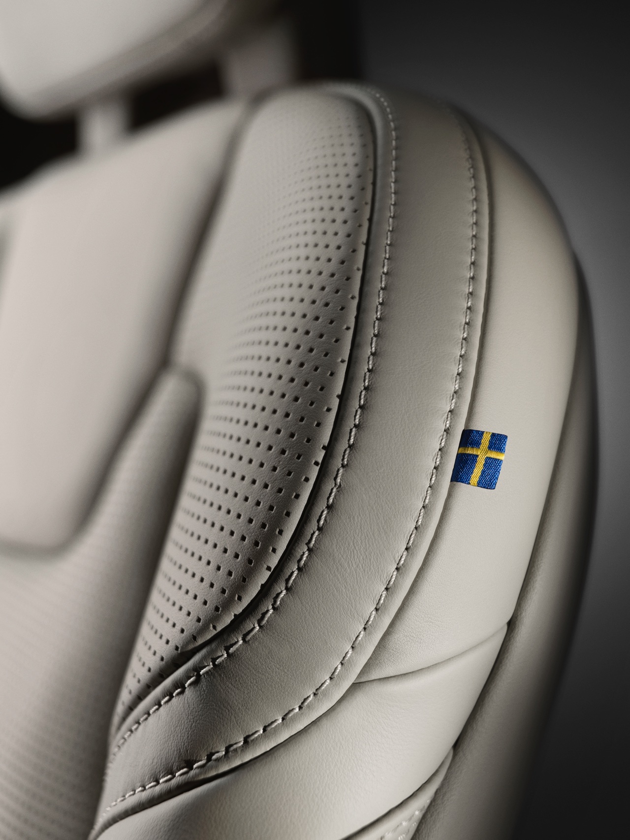 Volvo onthult de S90 met alle officile details en informatie. Het nieuwe vlaggenschip komt net na de zomer naar Nederland, evenals de nieuwe V90.