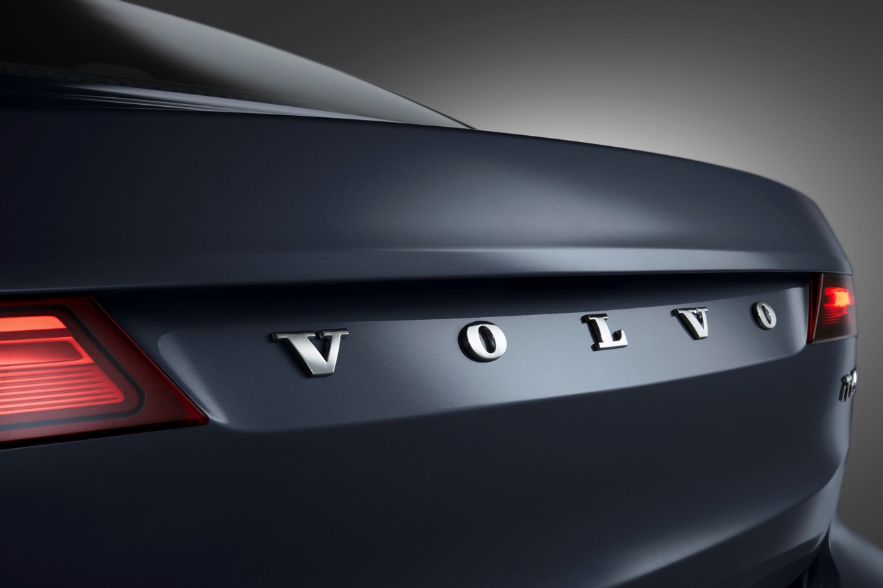 Volvo onthult de S90 met alle officile details en informatie. Het nieuwe vlaggenschip komt net na de zomer naar Nederland, evenals de nieuwe V90.