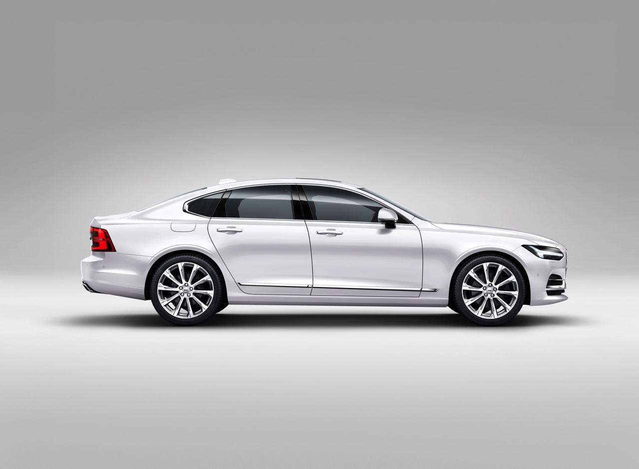 Volvo onthult de S90 met alle officile details en informatie. Het nieuwe vlaggenschip komt net na de zomer naar Nederland, evenals de nieuwe V90.