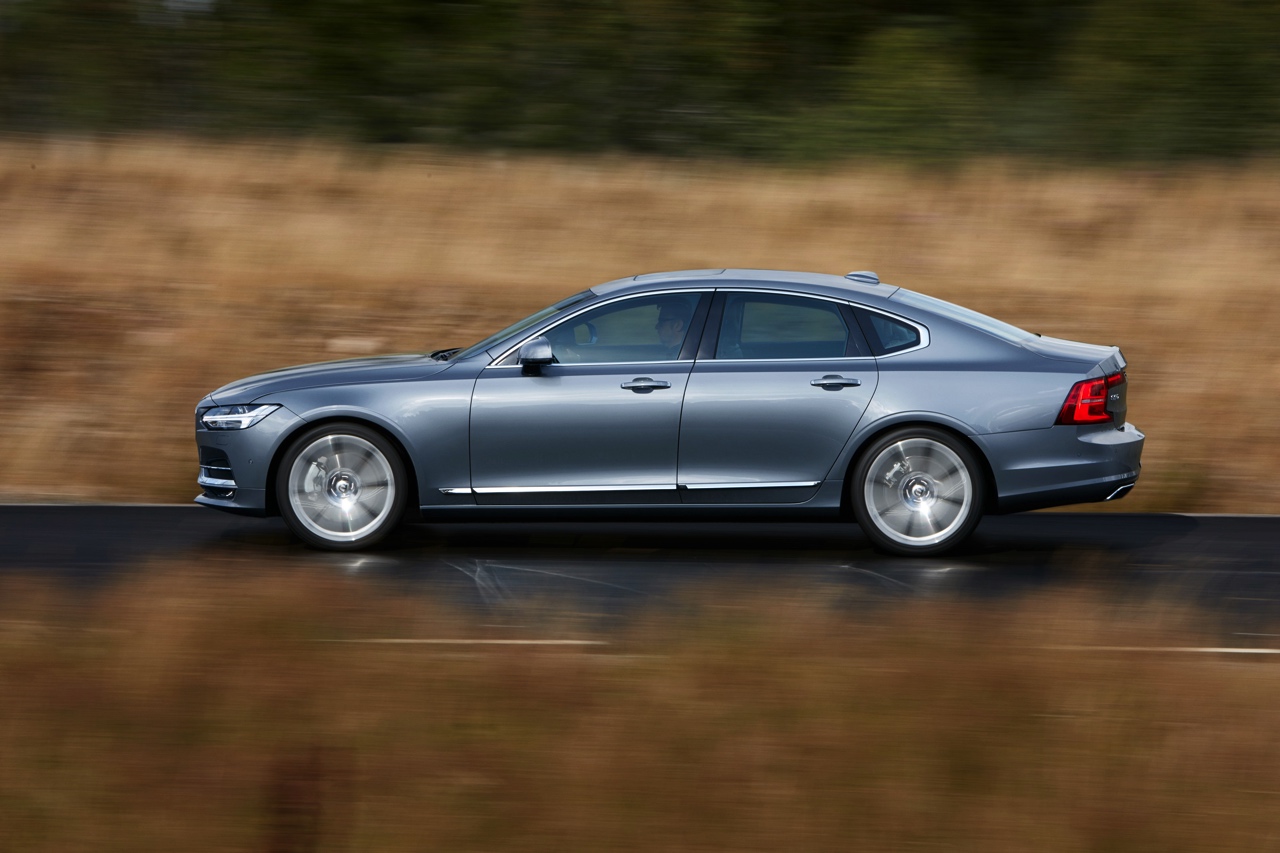 Volvo onthult de S90 met alle officile details en informatie. Het nieuwe vlaggenschip komt net na de zomer naar Nederland, evenals de nieuwe V90.