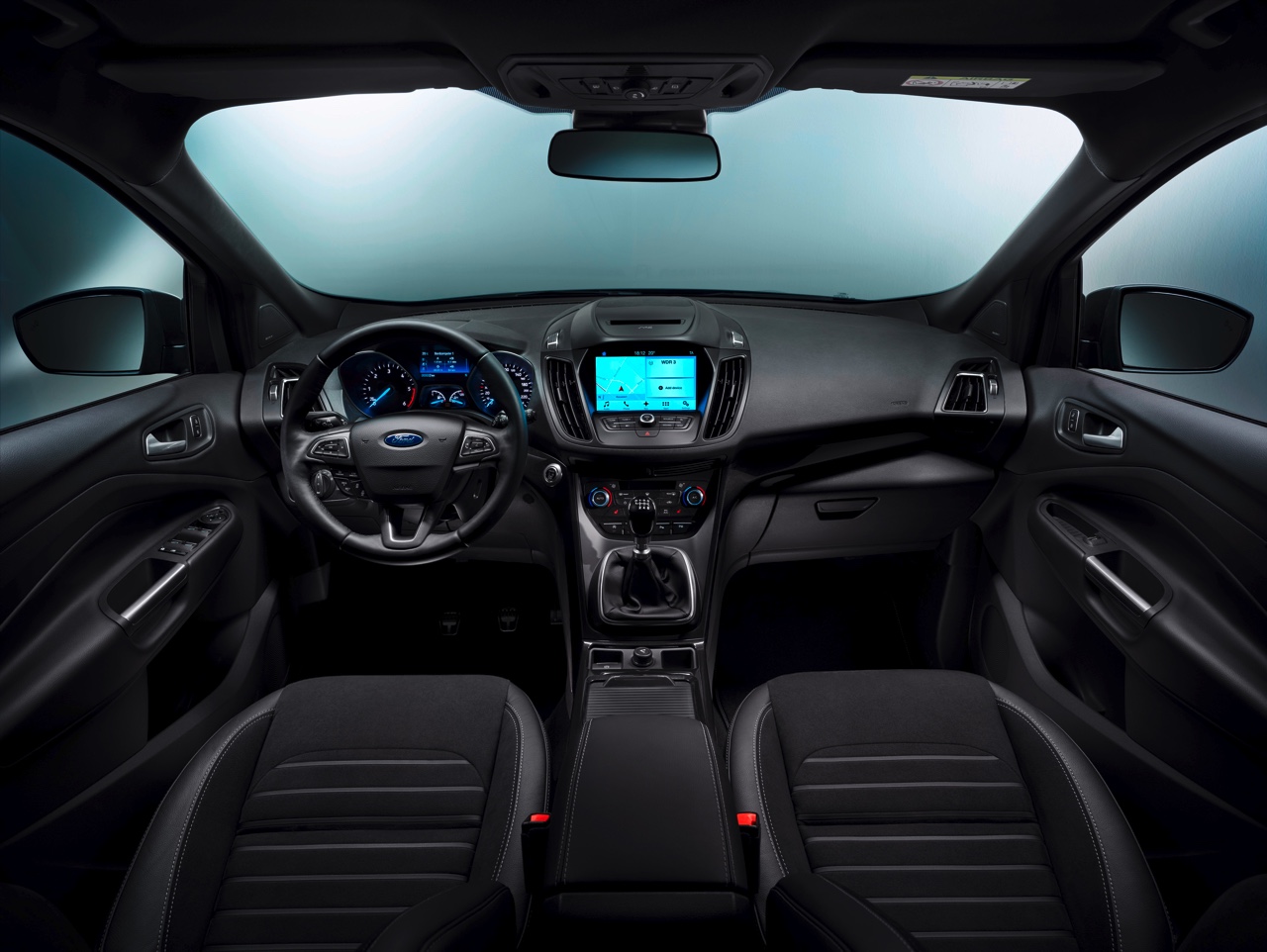 Ford geeft de Kuga nu een echte facelift met een nieuwe neus, een 1.5 TDCi instapdiesel, meer veiligheidsuitrusting en SYNC3 infotainment.