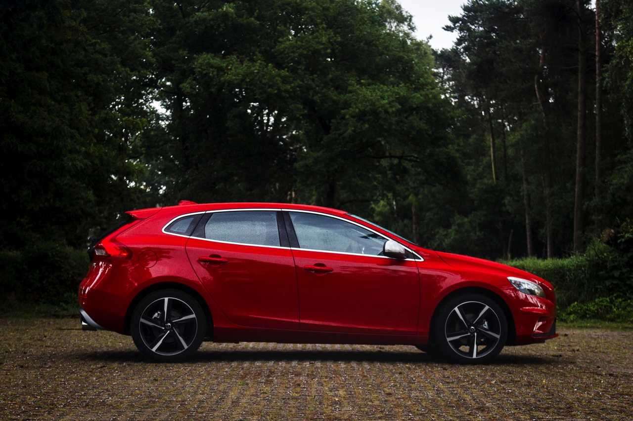 Als enige in zijn klasse heeft de Volvo V40 D2 Business slechts 14% bijtelling in 2015. Profiteer van dit unieke zakelijke aanbod en boek een proefrit.