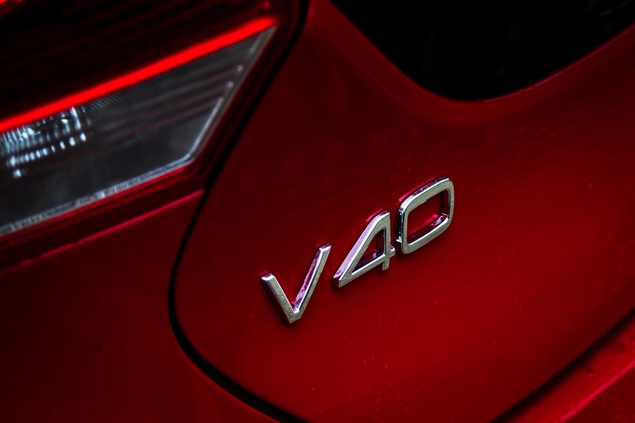 Als enige in zijn klasse heeft de Volvo V40 D2 Business slechts 14% bijtelling in 2015. Profiteer van dit unieke zakelijke aanbod en boek een proefrit.