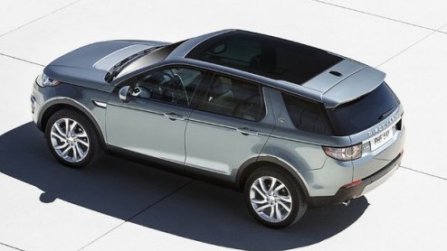 Land Rover heeft de Discovery Sport nu officieel onthuld. Een verrassing is de nieuweling niet meer, na de vele teasers en het gelekte schaalmodel. Wel zijn er nu meer details beschikbaar.