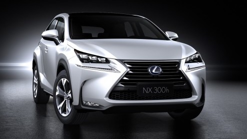 Lexus heeft de eerste beelden van de NX vrijgegeven. De midsize SUV beleeft zijn werelddebuut op de Beijing Motor Show op 20 april. Vervolgens is het nog een half jaar wachten, voordat de NX ons lan