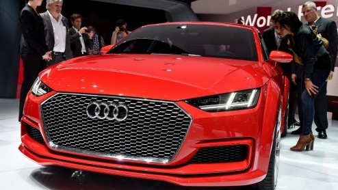 We hadden hem afgelopen week al even voorbij zien komen, deze Audi TT Sportback concept. Inmiddels is-ie te bewonderen op de Parijse beursvloer.