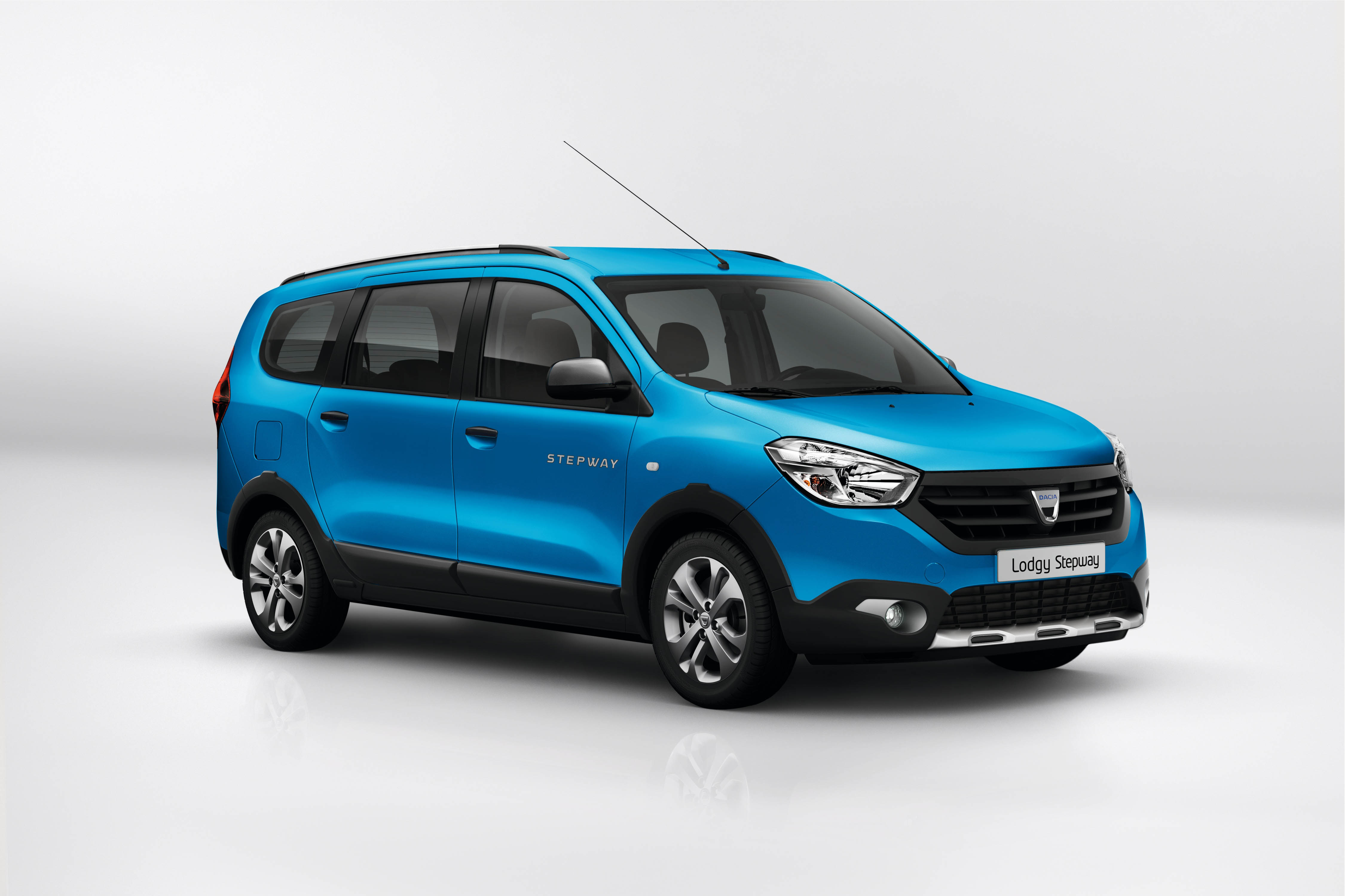 Toch ook carrire voor Dacia Lodgy Stepway in Nederland. De MPV van Dacia is stoer gemaakt met robuuste details aan in- en exterieur.