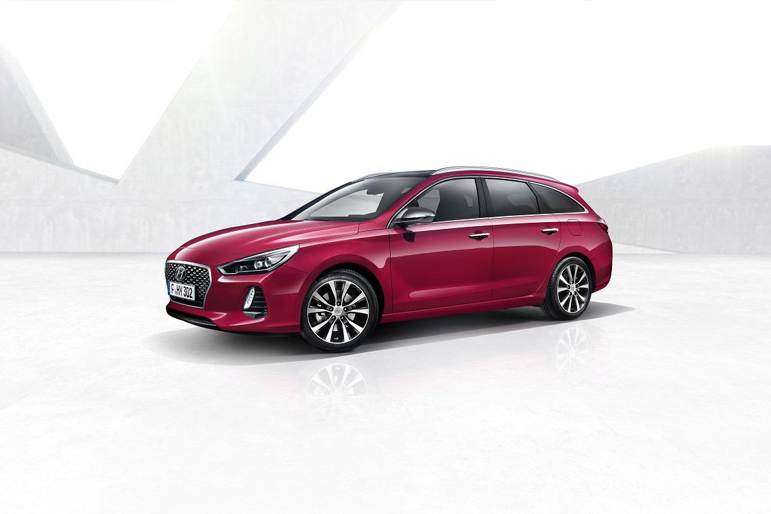 Hyundai kon niet wachten tot de Autosalon van Genve volgende maand en trok vandaag alvast het doek van de nieuwe i30 Wagon.