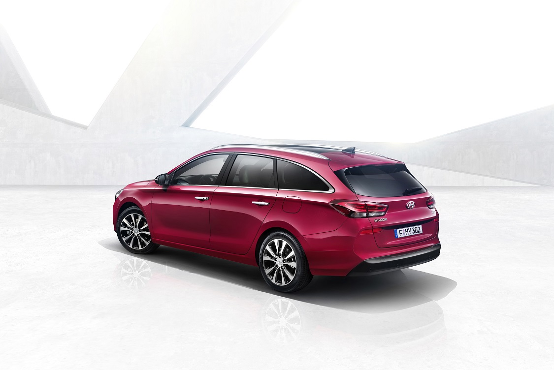 Hyundai kon niet wachten tot de Autosalon van Genve volgende maand en trok vandaag alvast het doek van de nieuwe i30 Wagon.