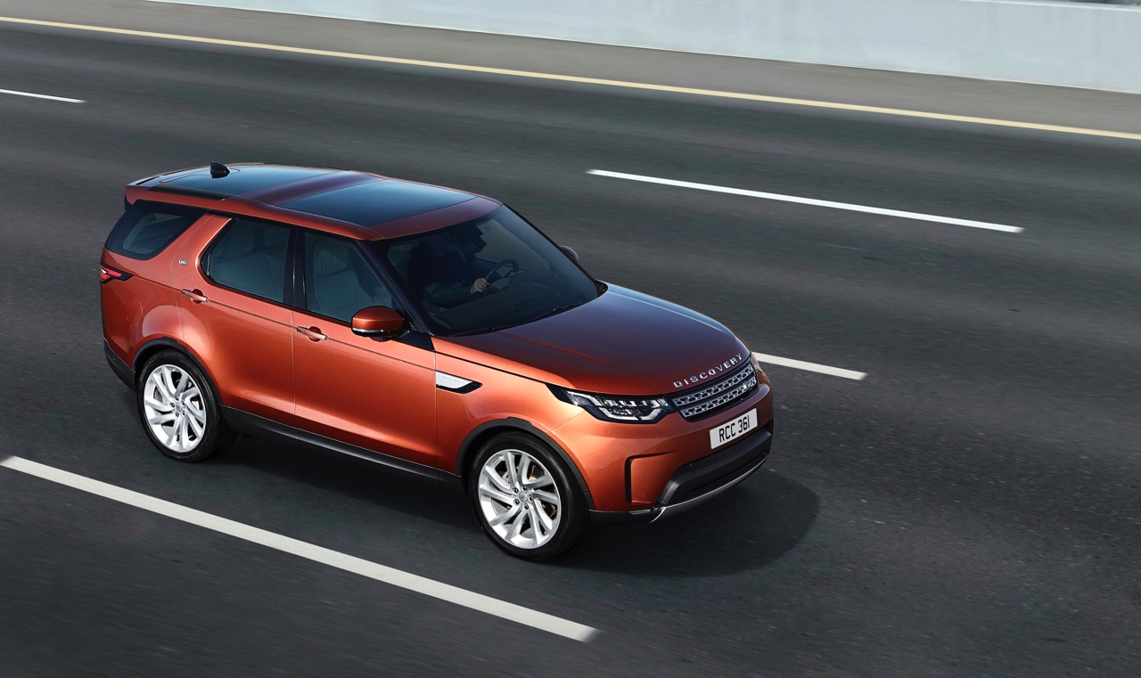 Introductie nieuwe Land Rover Discovery is een feit. De vierwielaangedreven zevenzits SUV komt in de lente van 2017 op de markt. Lees hier de prijzen en specificaties.