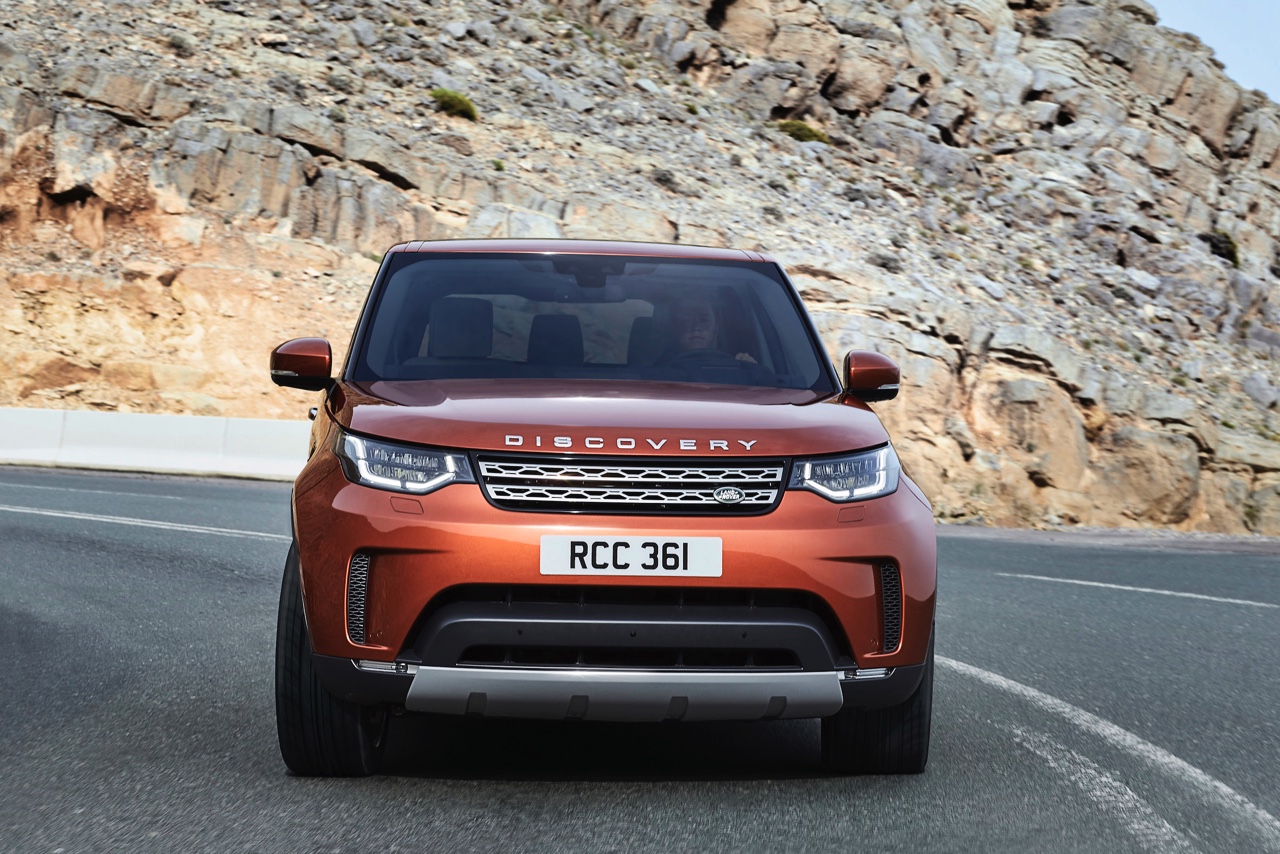 Introductie nieuwe Land Rover Discovery is een feit. De vierwielaangedreven zevenzits SUV komt in de lente van 2017 op de markt. Lees hier de prijzen en specificaties.