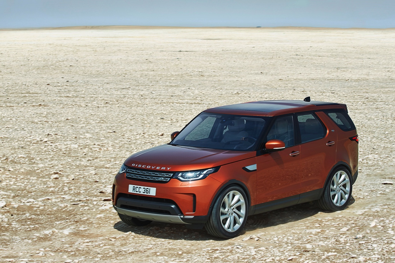 Introductie nieuwe Land Rover Discovery is een feit. De vierwielaangedreven zevenzits SUV komt in de lente van 2017 op de markt. Lees hier de prijzen en specificaties.