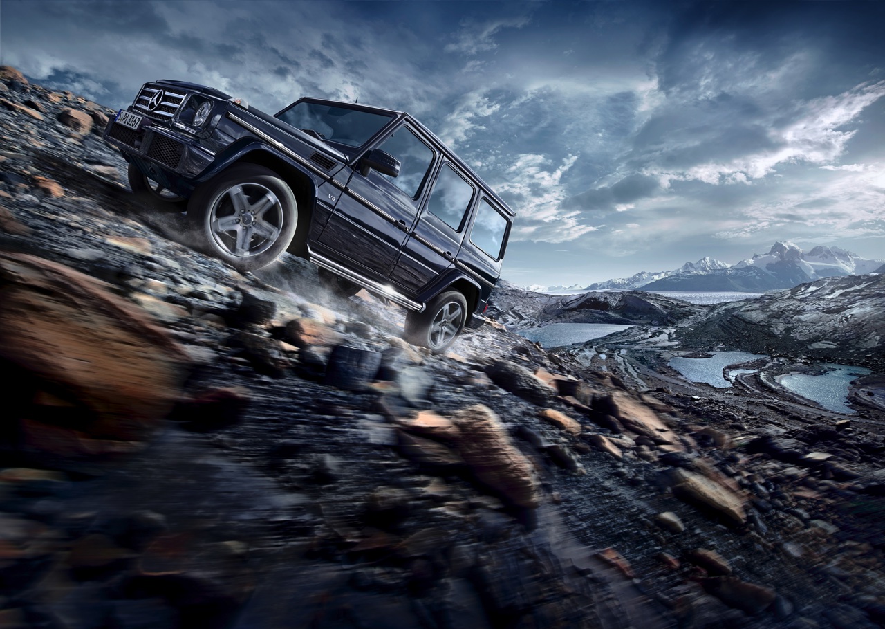 Mercedes-Benz G-Klasse klaar voor modeljaar 2016 met nieuwe motoren en aangepast in- en exterieur. Ook het onderstel is verbeterd.