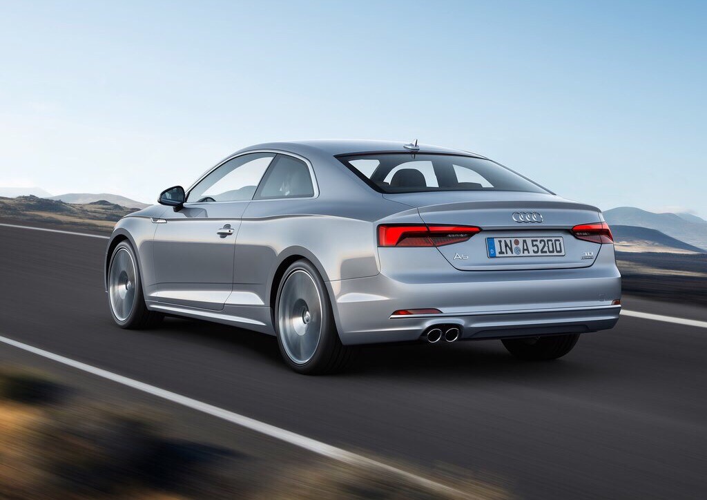 Onthulling Audi A5 Coup? bij de perspresentatie in Ingolstadt. De nieuwe Audi A5 is iets groter, ruimer, zuiniger en nog sportiever dan zijn voorganger en komt in de herfst 2016 naar Nederland.