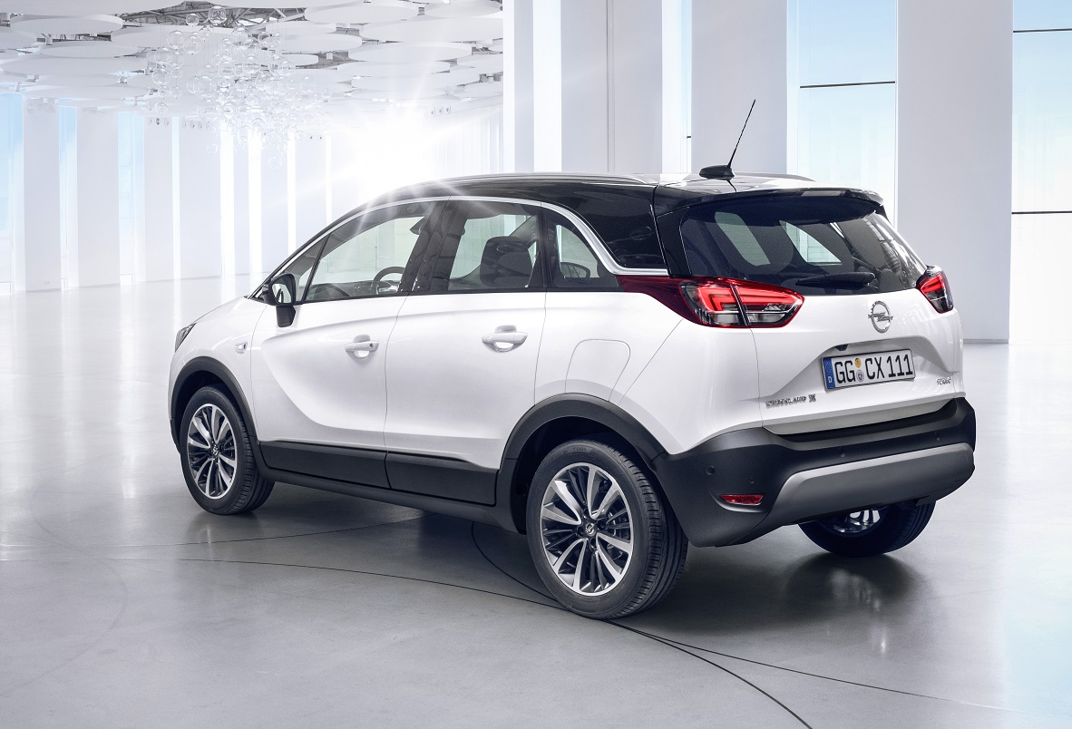 Opel heeft nu het doek getrokken van de Crossland X, de Meriva-opvolger die als crossover boven de Mokka X zal worden gepositioneerd.