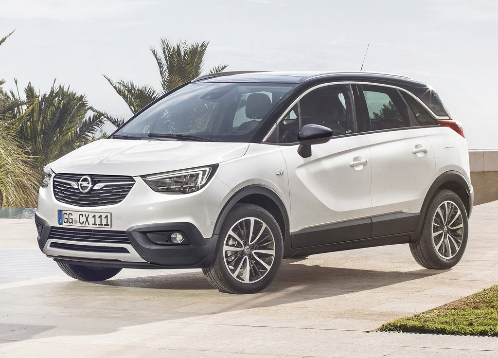 Opel heeft nu het doek getrokken van de Crossland X, de Meriva-opvolger die als crossover boven de Mokka X zal worden gepositioneerd.