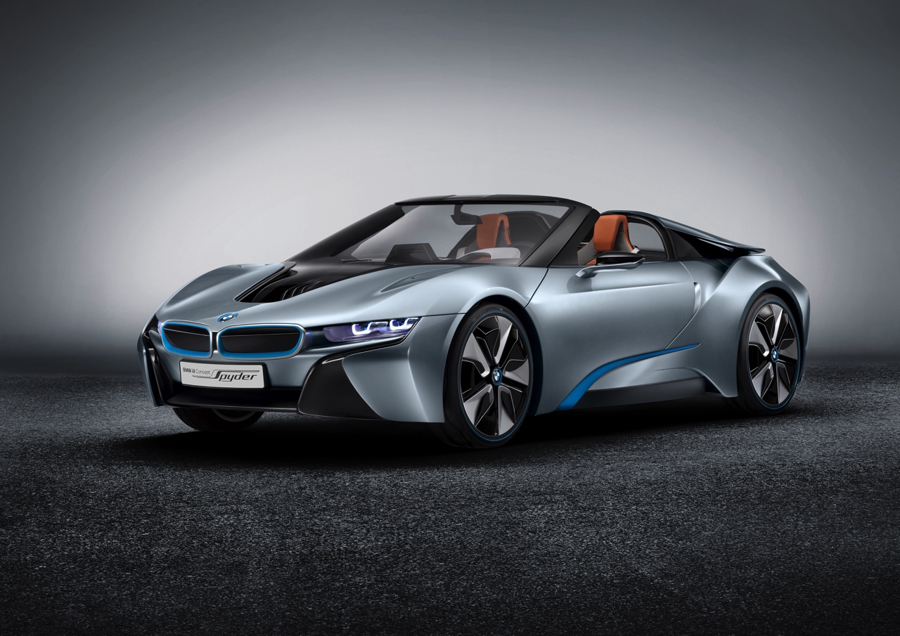 De BMW i8 Spyder is onderweg naar CES 2016. Op de technologiebeurs onthult het merk de productieversie van de i8.