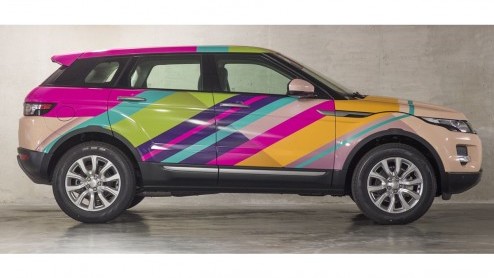 Stap in de voetsporen van Victoria Beckham en Piet Boon en creer je eigen creatie op basis van de Range Rover Evoque. Design Your Evoque