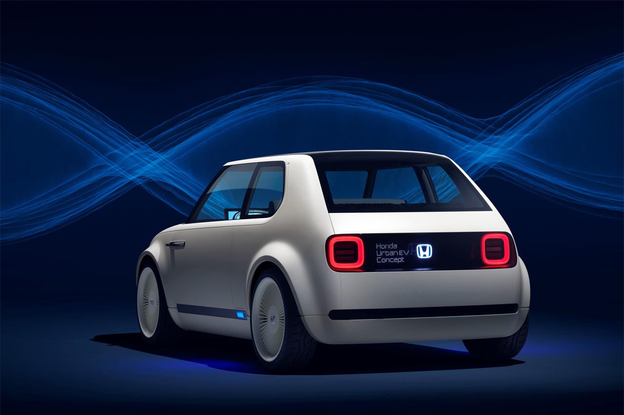 Honda laat in Frankfurt de Urban EV Concept zien, een compacte, elektrisch aangedreven auto die in 2019 zal verschijnen.
