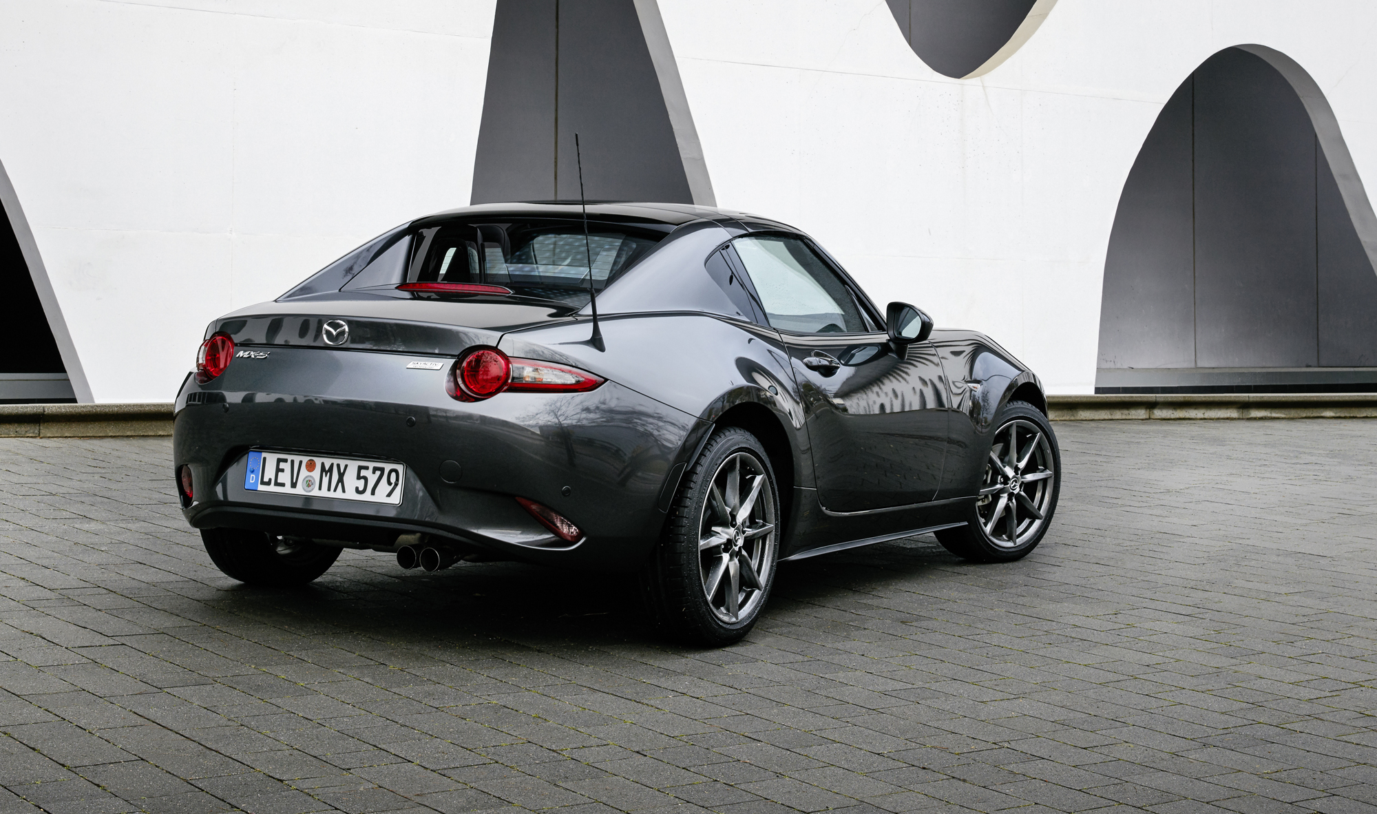 Mazda MX-5 RF rijtest AutoVandaag.