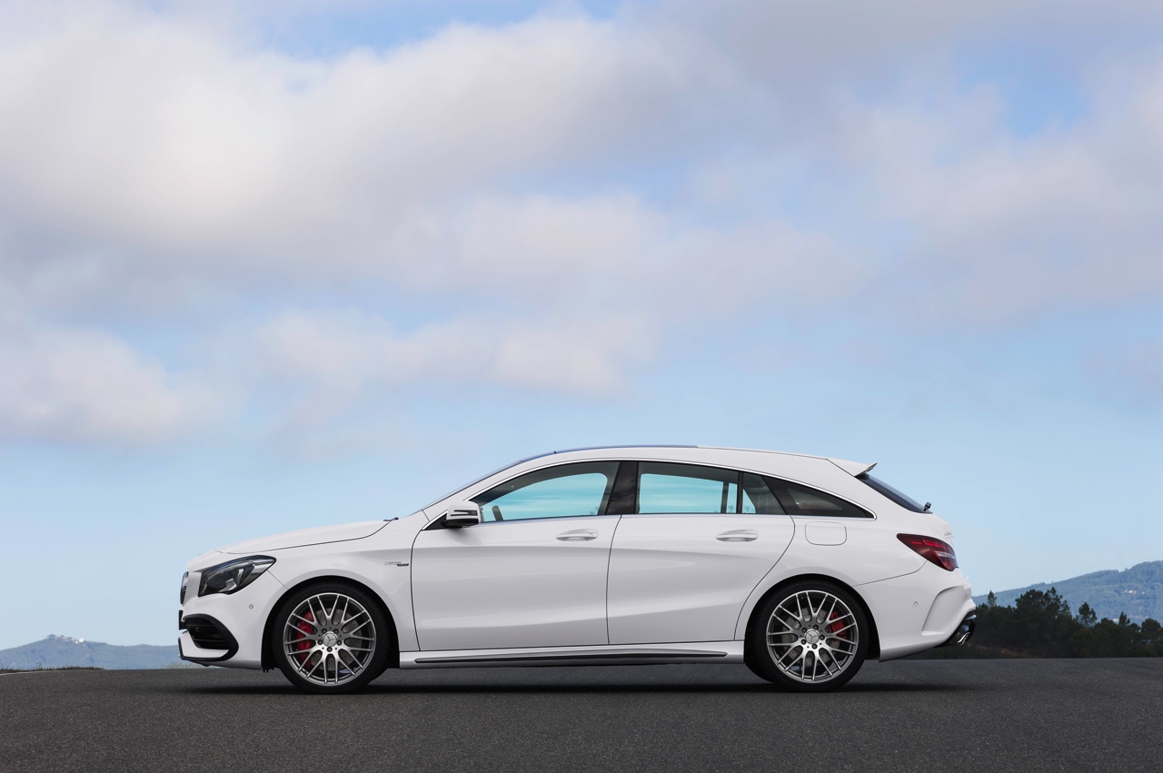 De facelift van de Mercedes CLA die zijn debuut beleeft op de New York International Auto Show is meer een update voor het in- en exterieur, met de komst van een nieuwe 180d diesel.