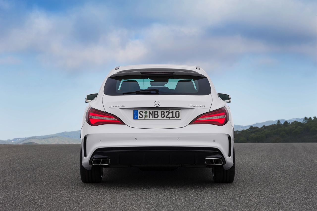 De facelift van de Mercedes CLA die zijn debuut beleeft op de New York International Auto Show is meer een update voor het in- en exterieur, met de komst van een nieuwe 180d diesel.