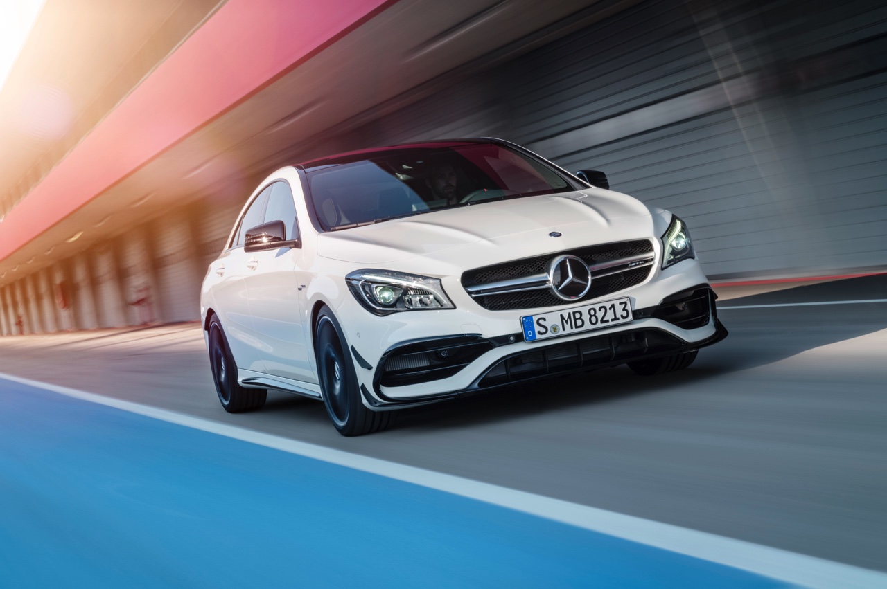 De facelift van de Mercedes CLA die zijn debuut beleeft op de New York International Auto Show is meer een update voor het in- en exterieur, met de komst van een nieuwe 180d diesel.