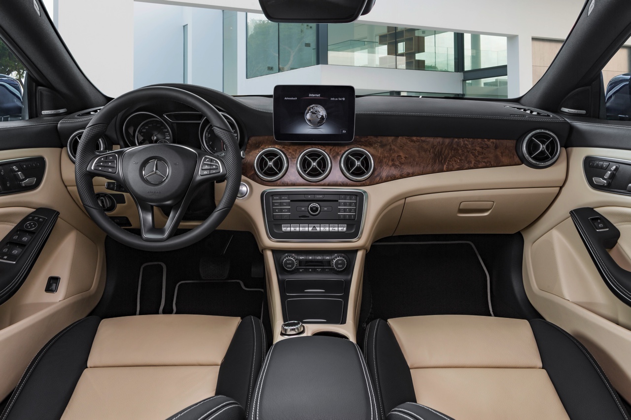 De facelift van de Mercedes CLA die zijn debuut beleeft op de New York International Auto Show is meer een update voor het in- en exterieur, met de komst van een nieuwe 180d diesel.