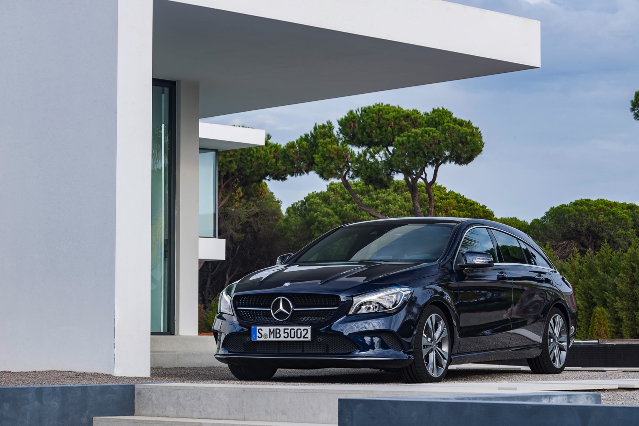 De facelift van de Mercedes CLA die zijn debuut beleeft op de New York International Auto Show is meer een update voor het in- en exterieur, met de komst van een nieuwe 180d diesel.