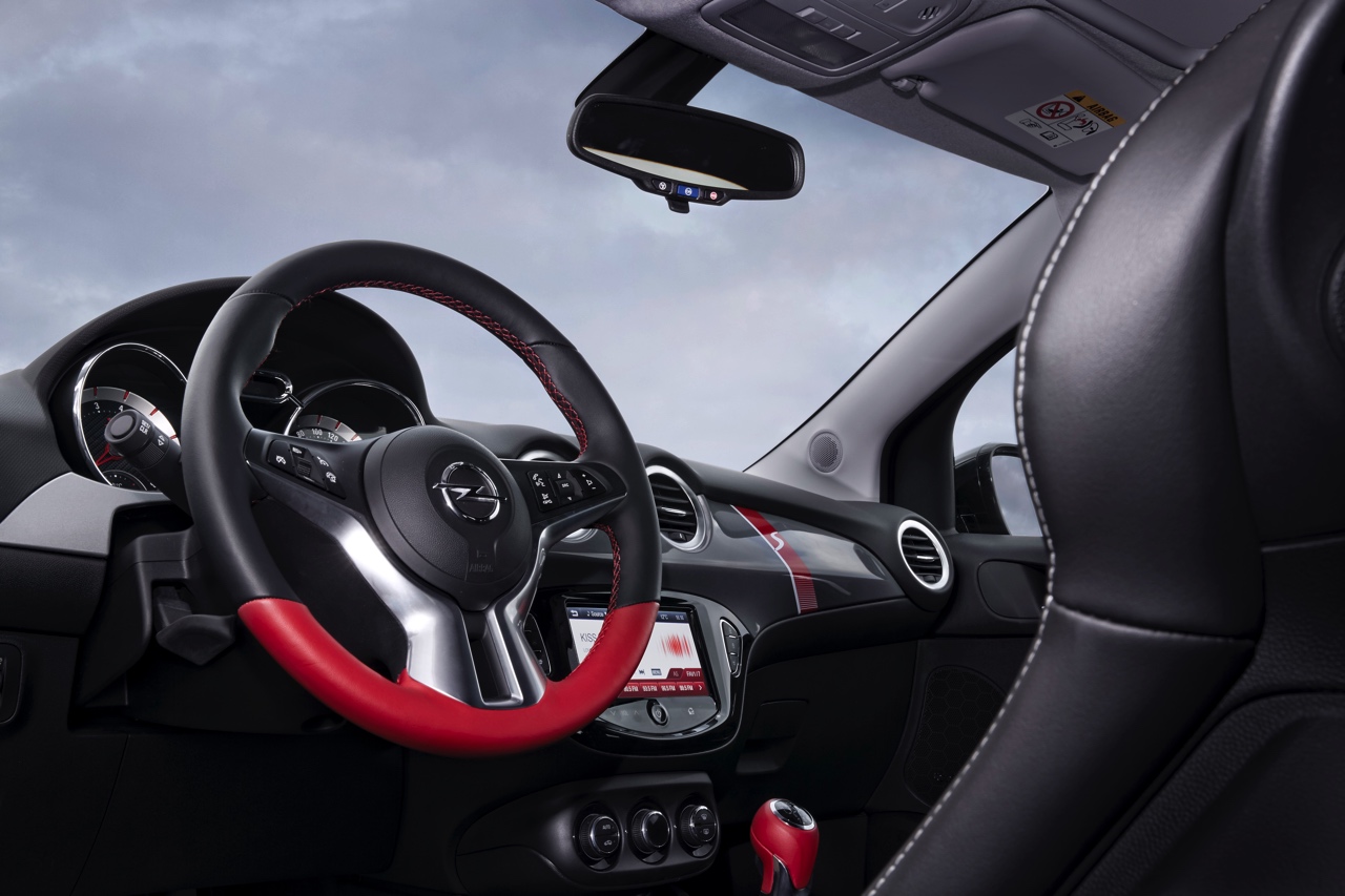 Opel gaat met de Adam Rocks S aan de bak voor prijzen vanaf 24.995 euro.