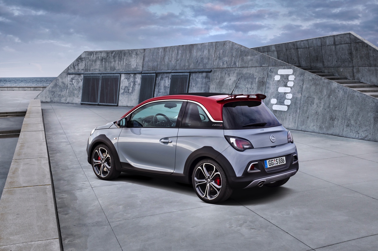 Opel gaat met de Adam Rocks S aan de bak voor prijzen vanaf 24.995 euro.