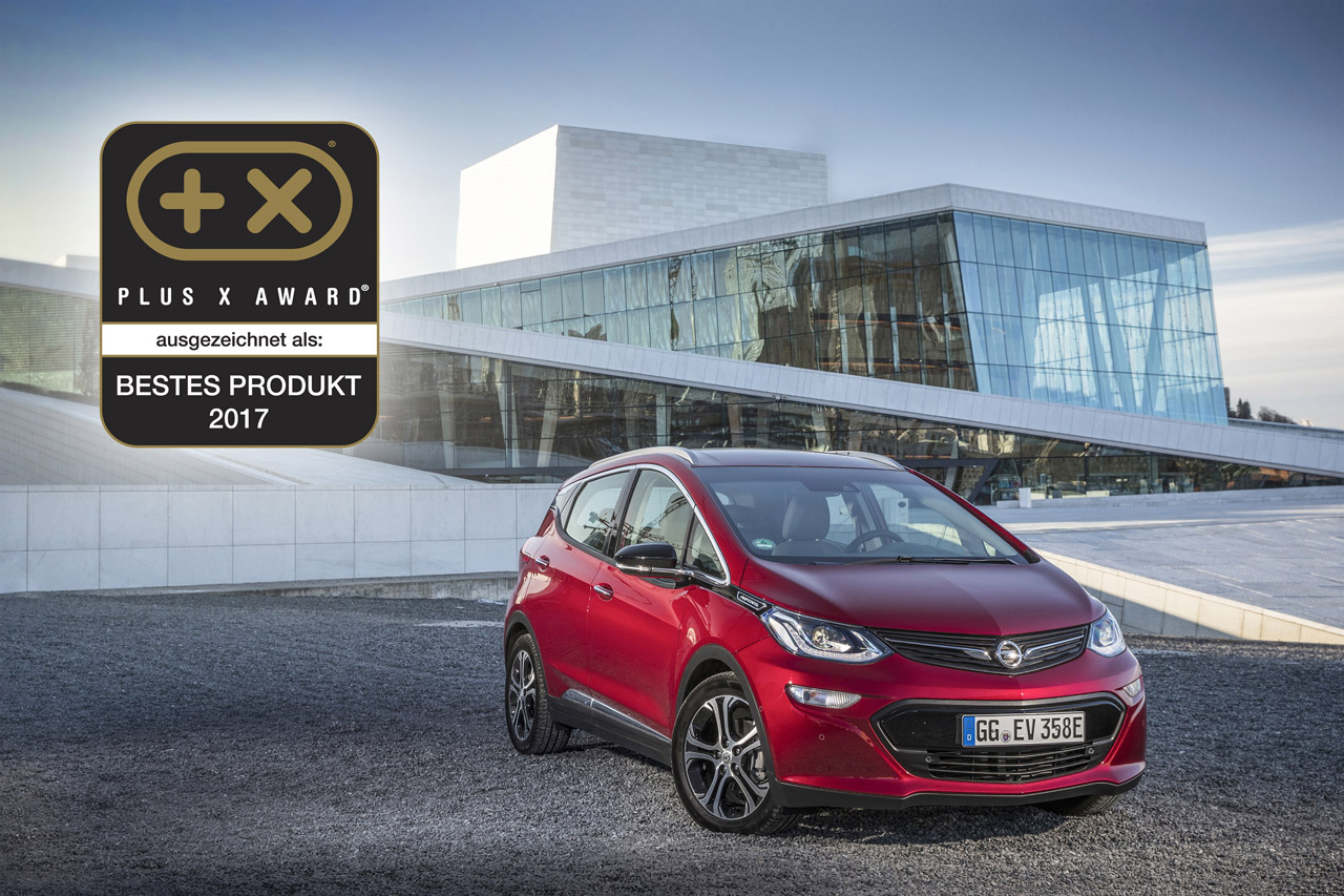 De Opel Amper-e en de Insignia hebben diverse Plus X Awards gekregen.