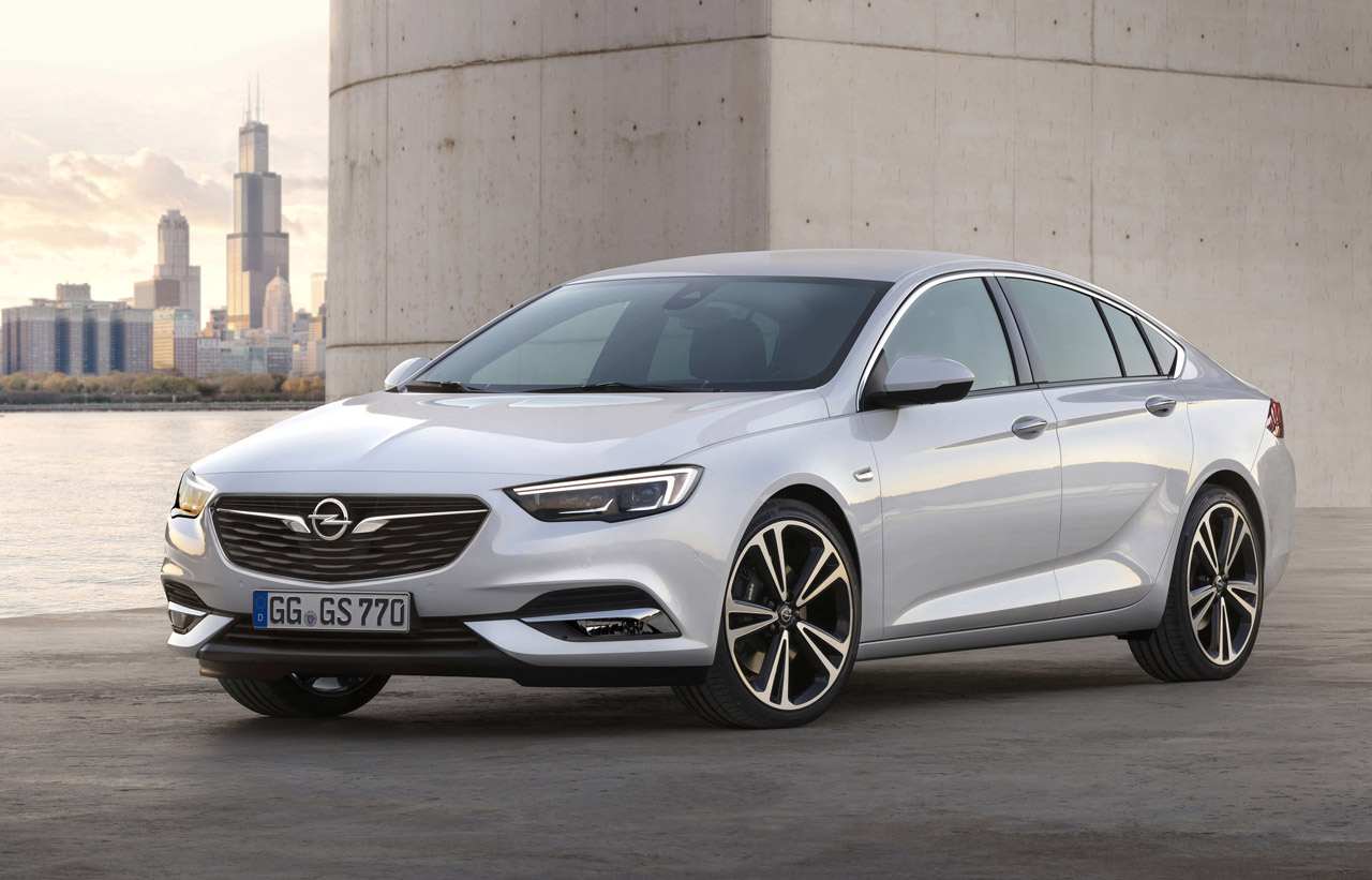 De Opel Amper-e en de Insignia hebben diverse Plus X Awards gekregen.