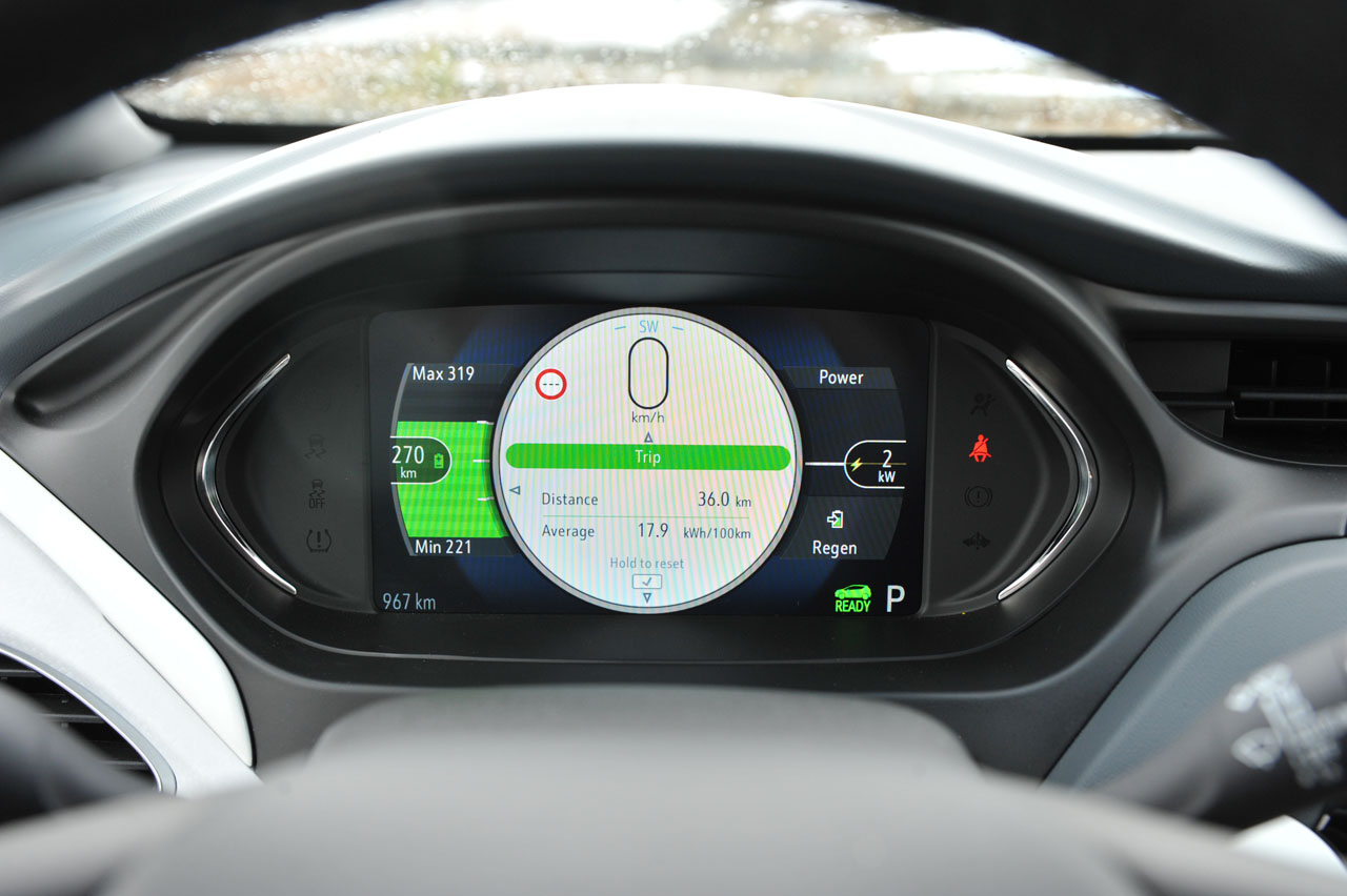 Opel levert voor het einde van het jaar de eerste exemplaren van de Ampera-e uit, een volledig elektrische ruimtewagen met een aantrekkelijk lage bijtelling.