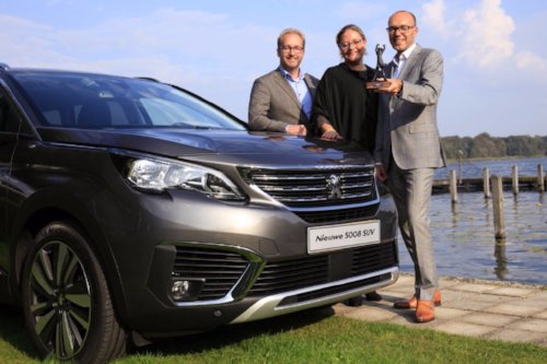 De nieuwe Opel Astra is verkozen tot Zakenauto van het jaar 2018, de Peugeot 5008 tot beste zakelijke nieuwkomer.