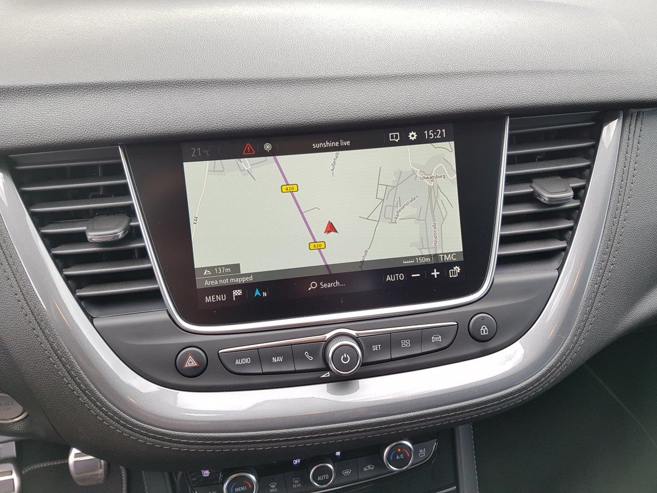 Opel plaatst zich met de nieuwe Grandland X keurig tussen de middenklasse SUV's die zeer populair zijn in de Europese markt. Autovandaag reed de benzineversie.