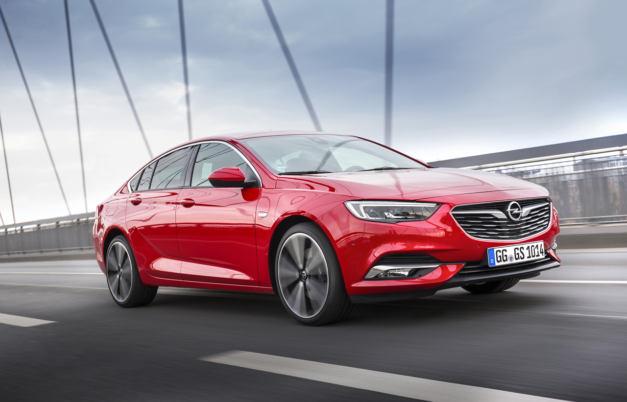Opel verkocht binnen het jaar al 100.000 exemplaren van de nieuwe Insignia.