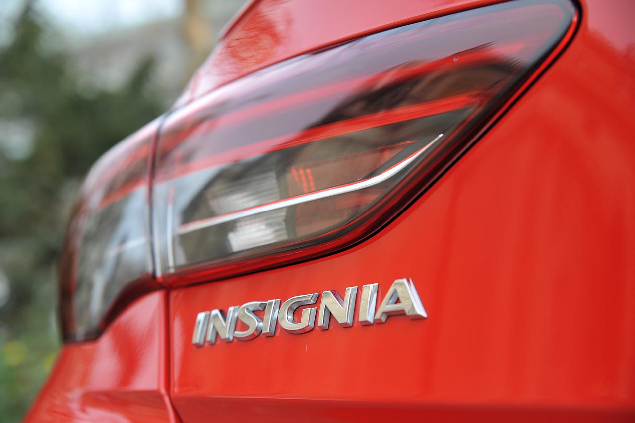 Na negen jaar en 940.000 eenheden komt Opel met de nieuwe Insignia. Die is vooral lichter en technologisch meer hoogwaardig, zo ontdekte AutoVandaag tijdens de eerste kennismaking.